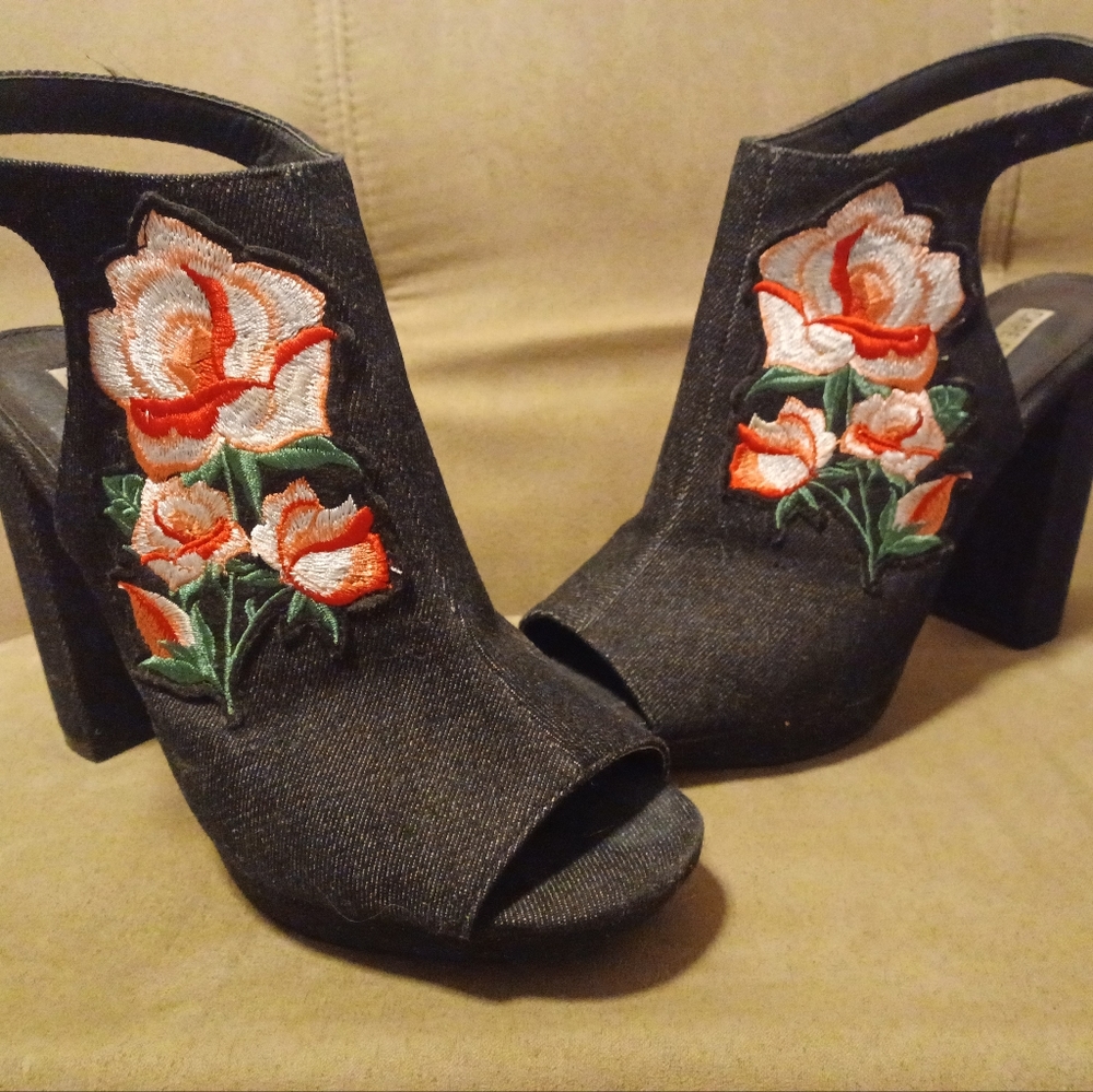 Cape Robbin denim embroidery heals. Size 8.5